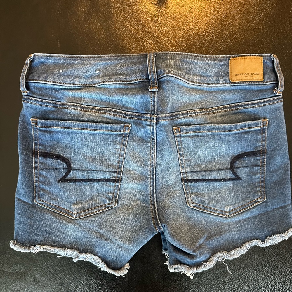 American Eagle Outfitters Blue Jean Shorts - Picture 3 of 3